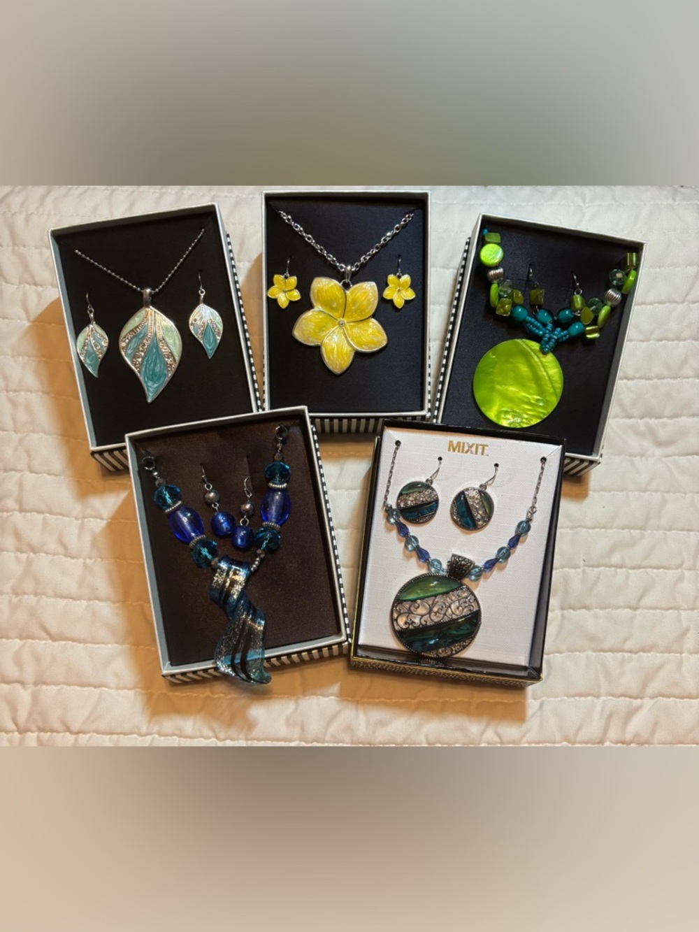 Mixit Yellow Flower Pendant Necklace with Matching Earrings